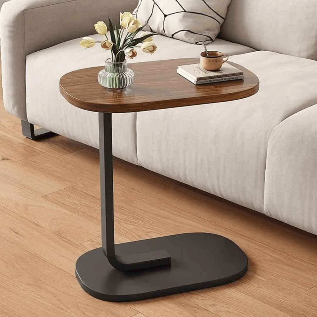 Table d'appoint compacte en forme de C – Pratique, polyvalente et idéale pour petits espaces.