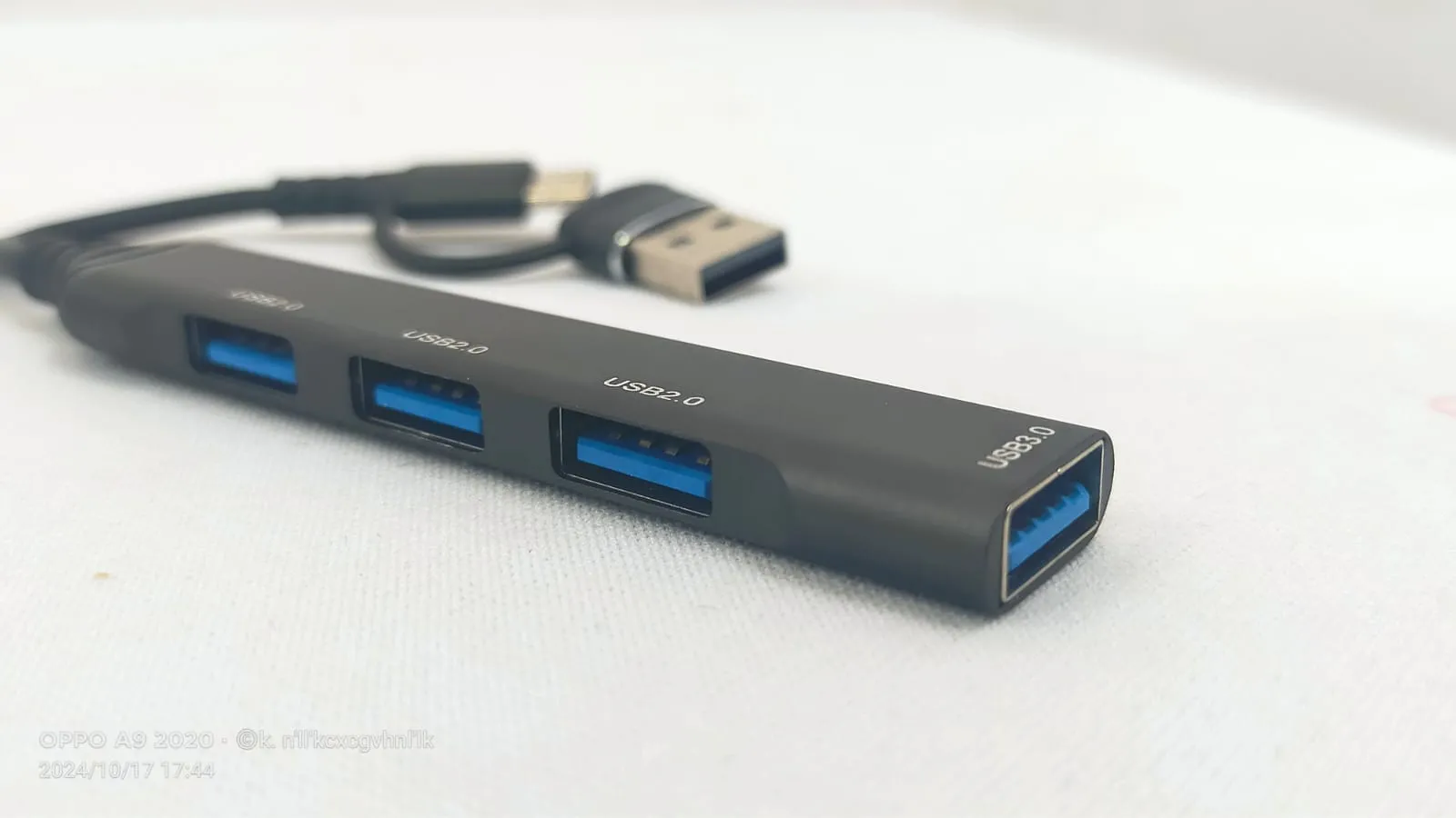 Station d'accueil USB Hub SX-64 2 en 1 : Chargement rapide et contrôle facile.