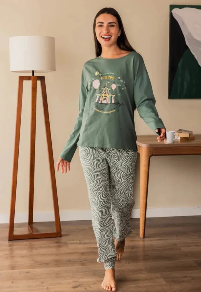 Ensemble Pyjama de Princesse à Manches Longue Femme