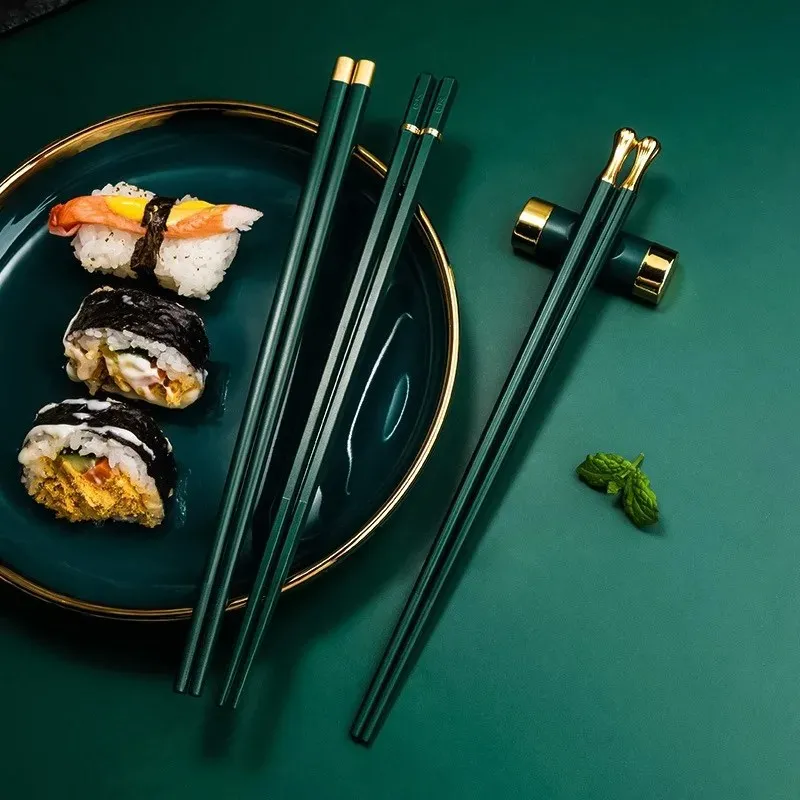 Ensemble Élégant de 5 Paires de Baguettes Japonaises Réutilisables Harmonie dans la Coordination